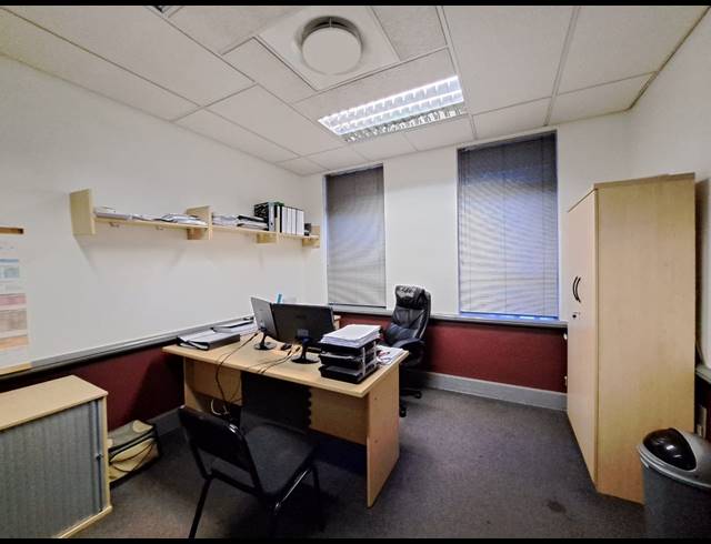 1,350M² OFFICE FOR SALE IN KLEINFONTEIN